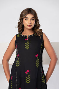 Classic Black Sleeveless Midi Dress